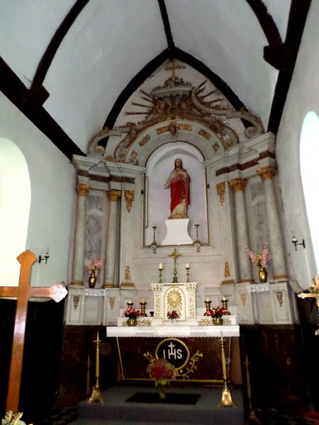 Maître autel de l'église d'Aibes