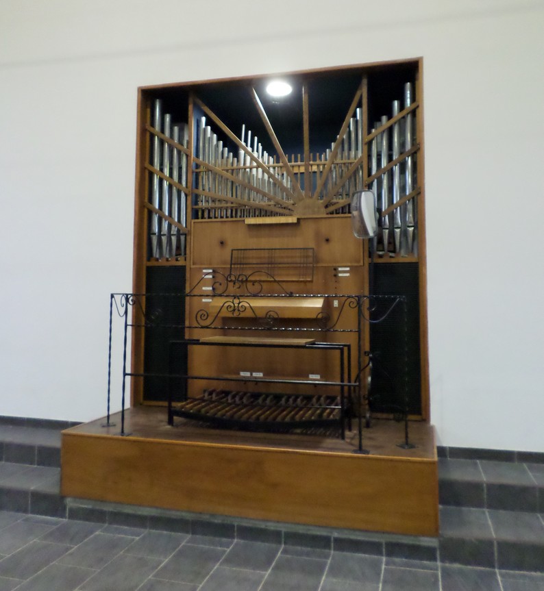 L'église Saint Martin à Aulnoye Aymeries, l'orgue.