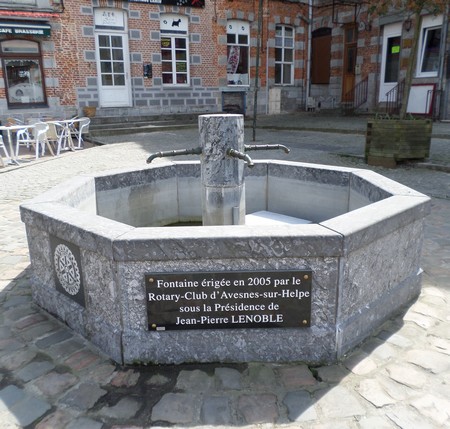 La fontaine à Avesnes sur Helpe.