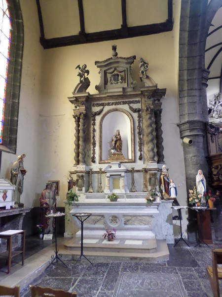 Eglise de Cousolre, autel de la Vierge.