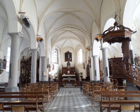 Eglise de Croix Caluyau, intérieur