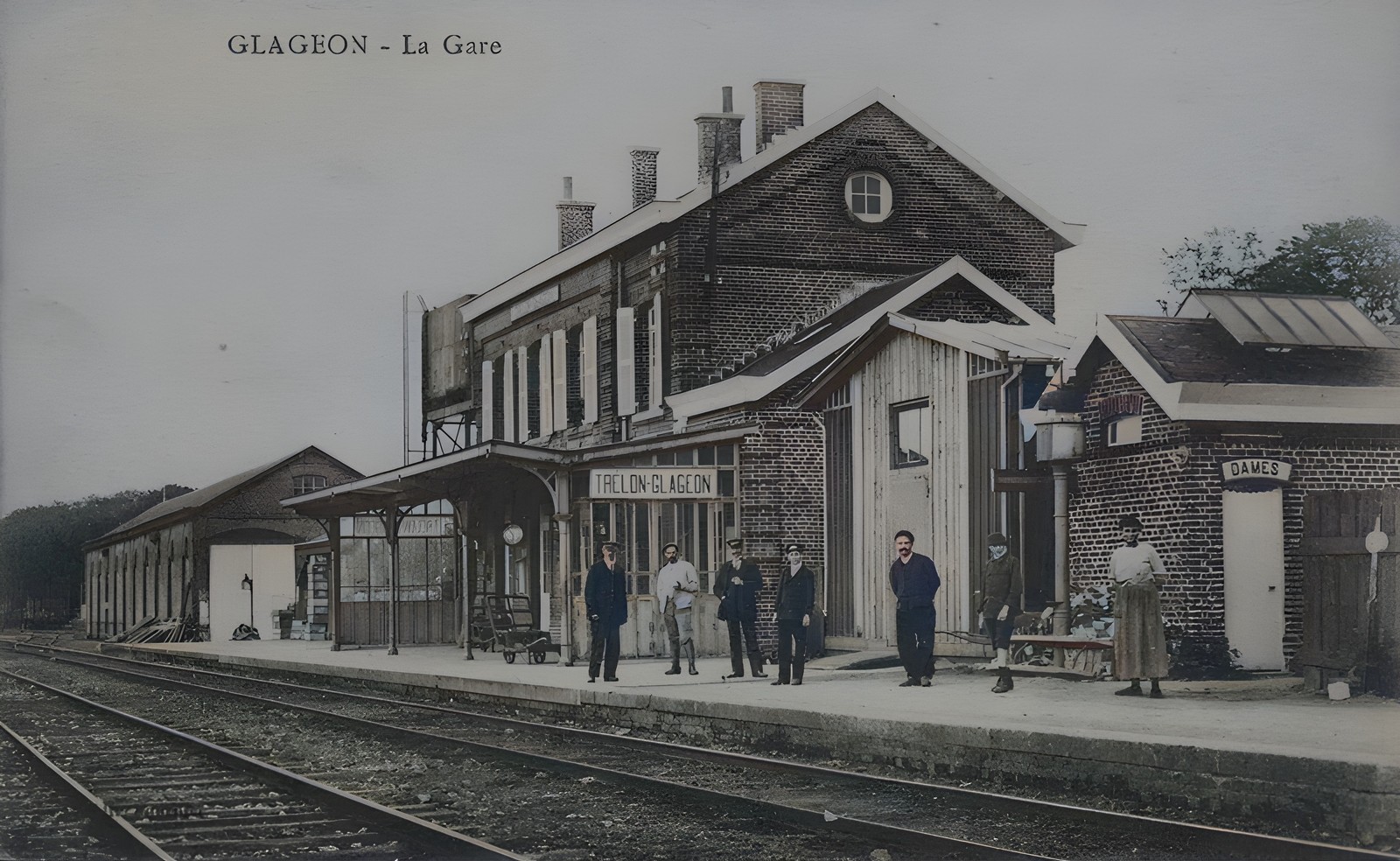 Ancienne gare de Glageon.
