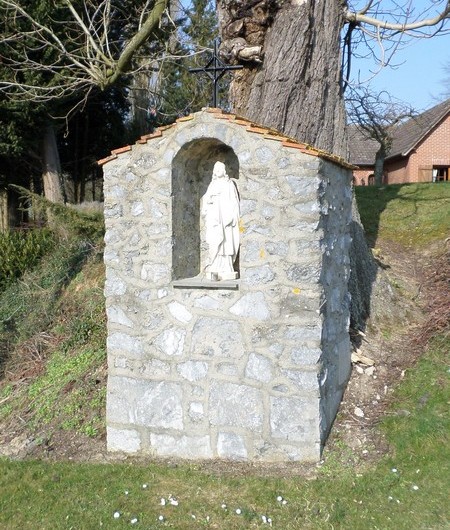 Chapelle à Hon Hergies.