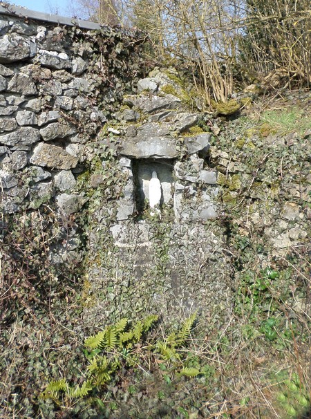 Chapelle à Hon Hergies.