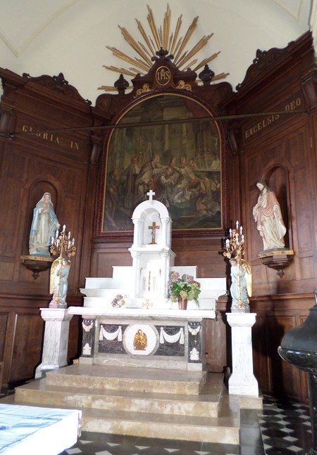 Eglise d'Houdain lez Bavay, l'autel