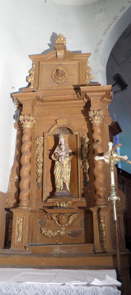 Eglise de Larouillies, autel de la Vierge.