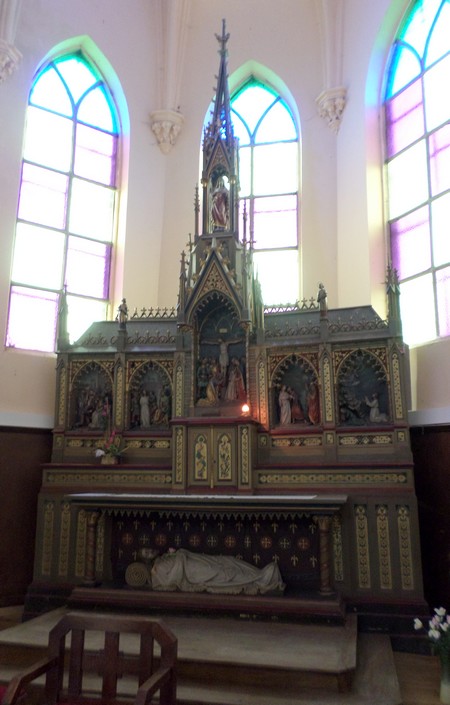 Eglise de Mairieux, l'autel