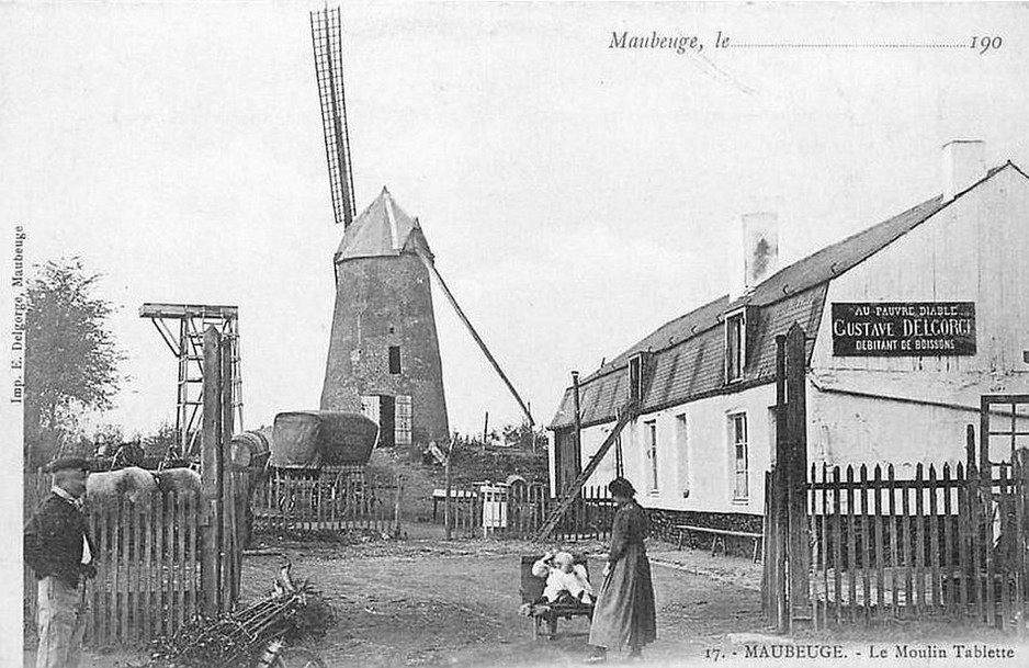 Maubeuge, Moulin tablette au début du 20 ème siècle.