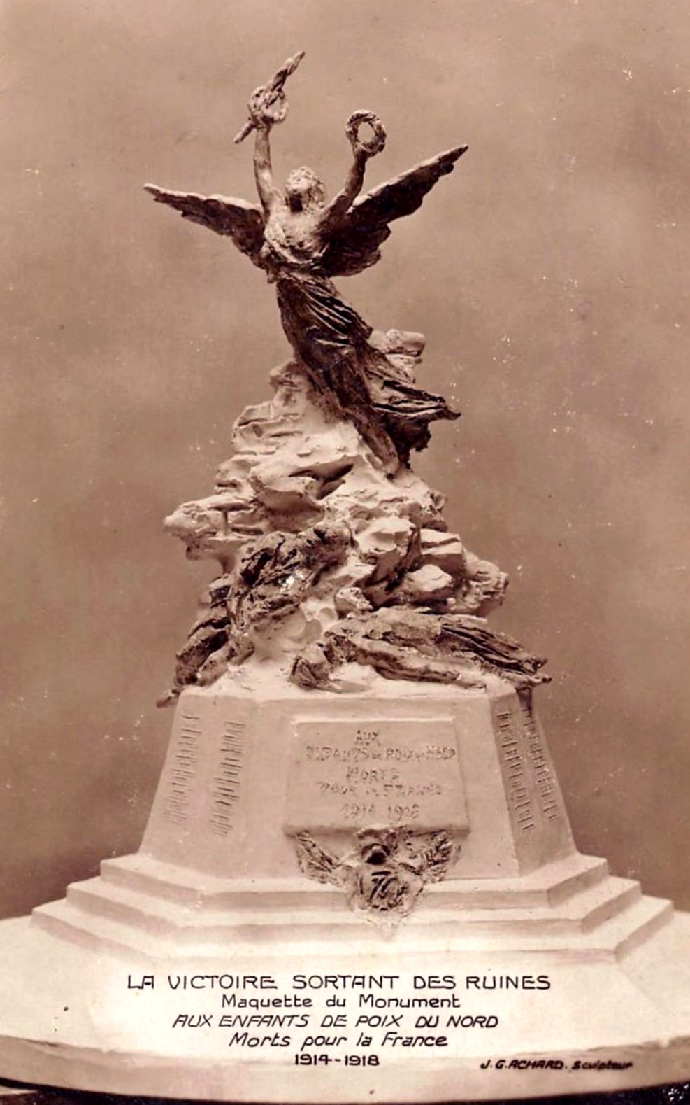 Maquette du monument aux Morts de Poix du Nord