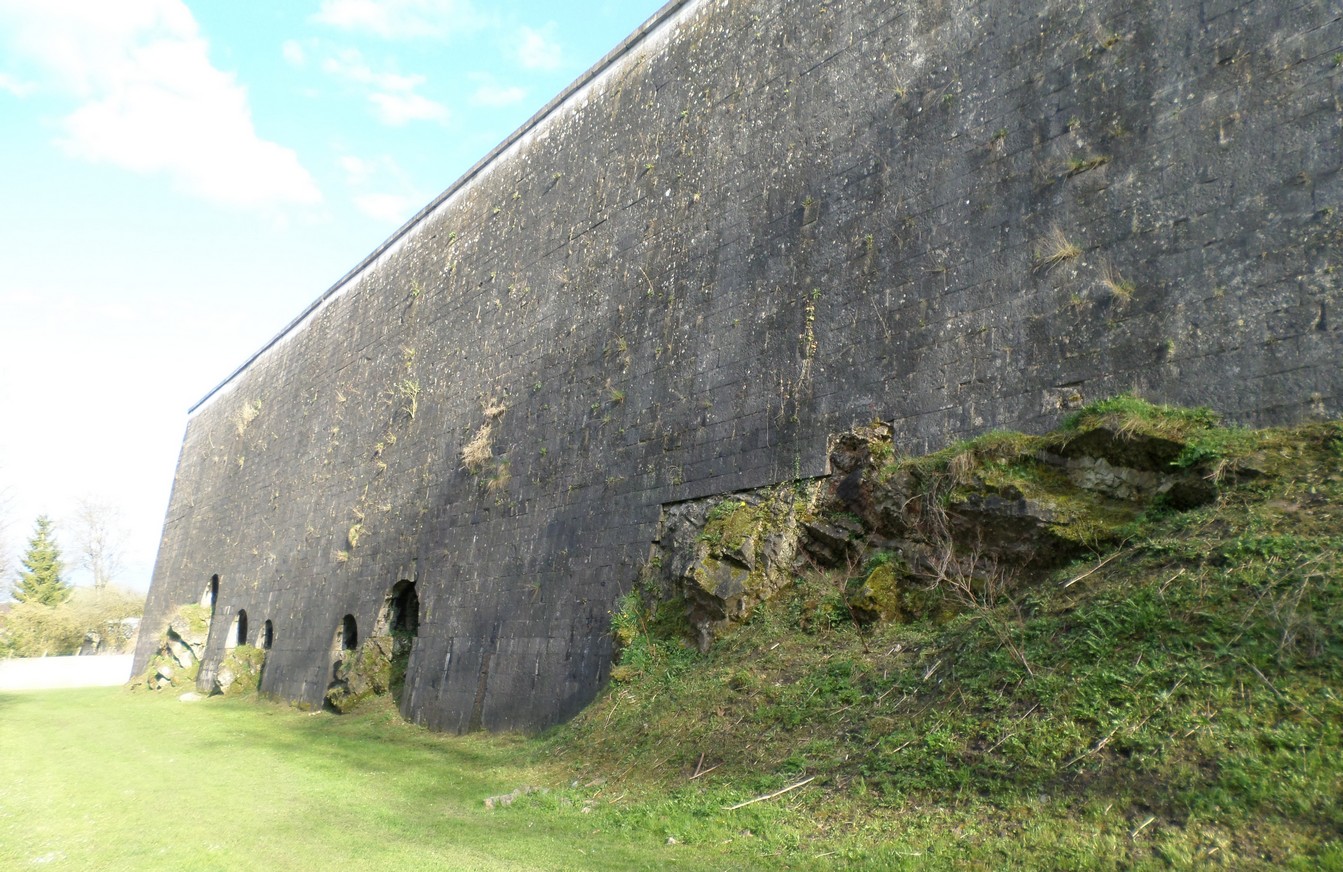 Les remparts d'Avesnes sur Helpe. Le bastion de la Reine.