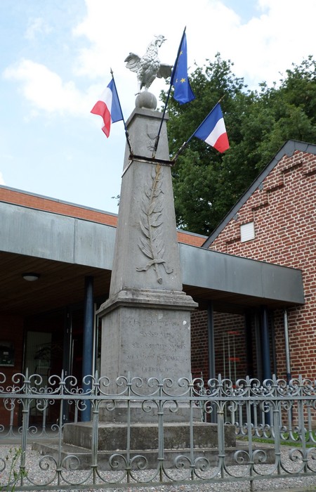 Monument aux Morts de Sassegnies.