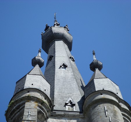 Eglise de Solre le Château, le clocher.