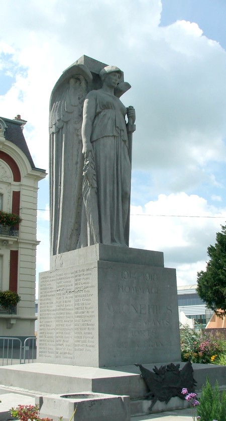 Wignehies, monument aux Morts