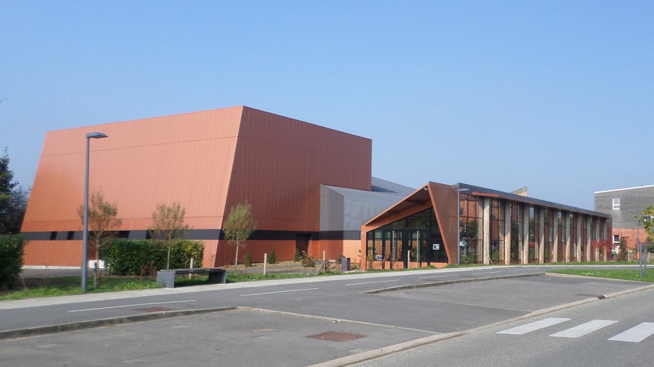 Théâtre Léo Ferré à Aulnoye Aymeries.