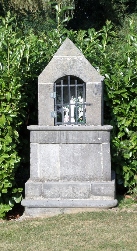 Avesnelles, oratoire.