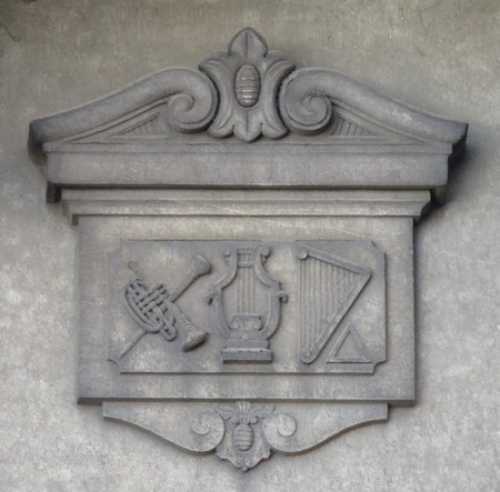 Avesnes sur Helpe : Emblème Institut Villien