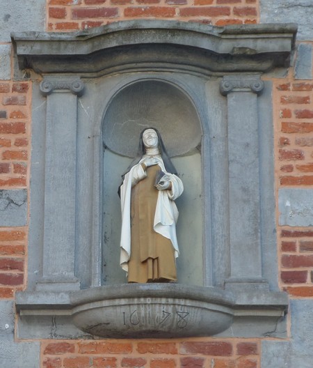 Niche de 1678 à Avesnes sur Helpe