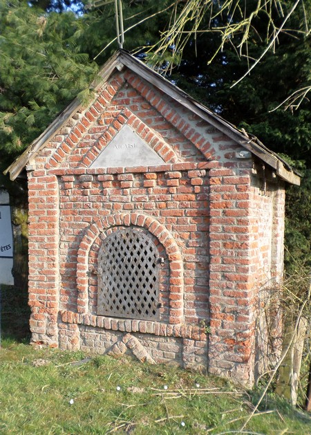 Chapelle au hameau de Buvignies à Bavay.