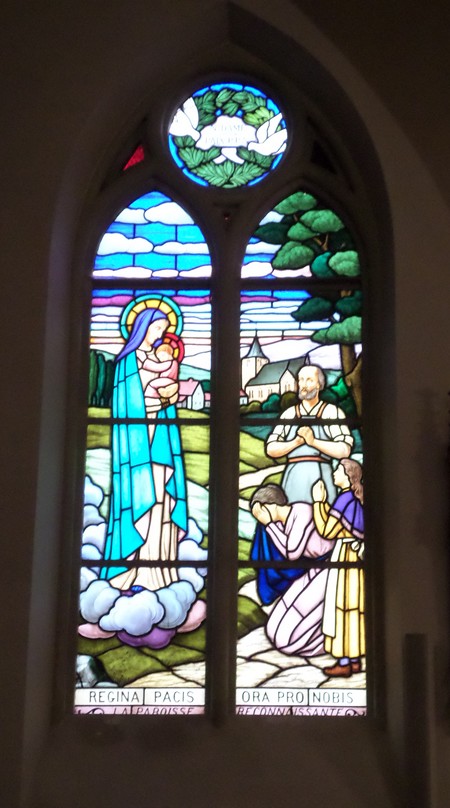 Eglise de Beaudignies, les vitraux