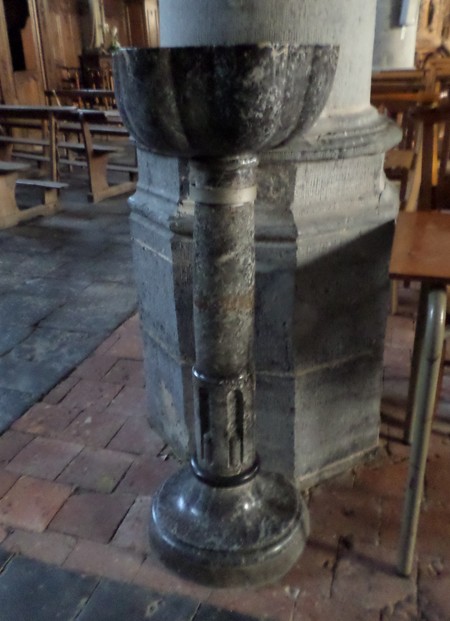Bénitier de l'église de Beaufort