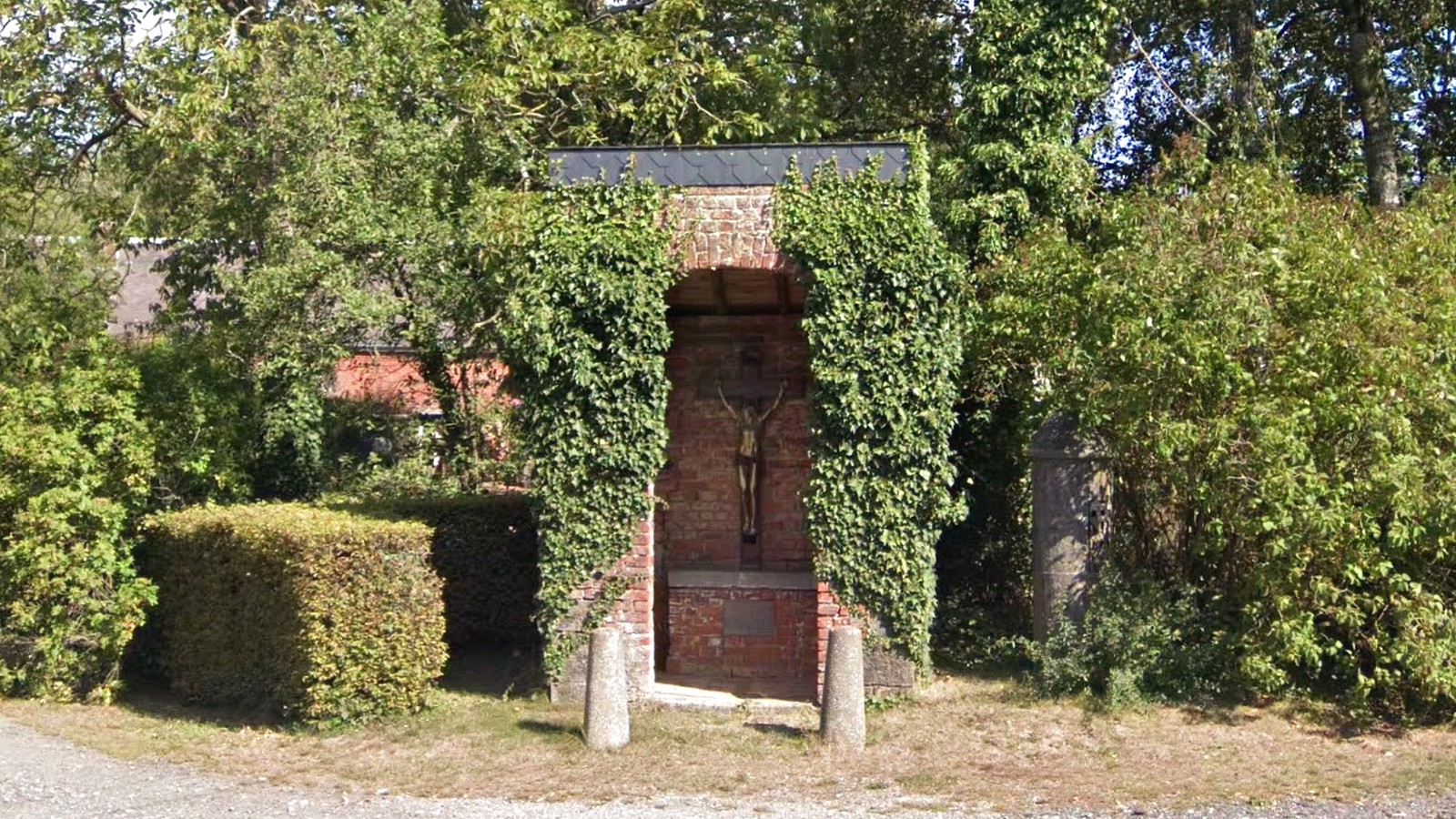 Beaurepaire sur Sambre, oratoire ET CALVAIRE