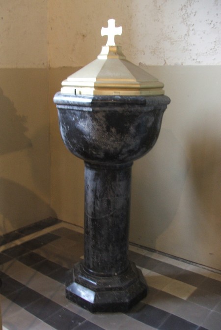 Eglise de Bérelles, fonts baptismaux