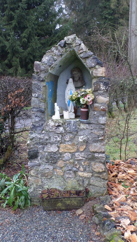 Oratoire à Beugnies.