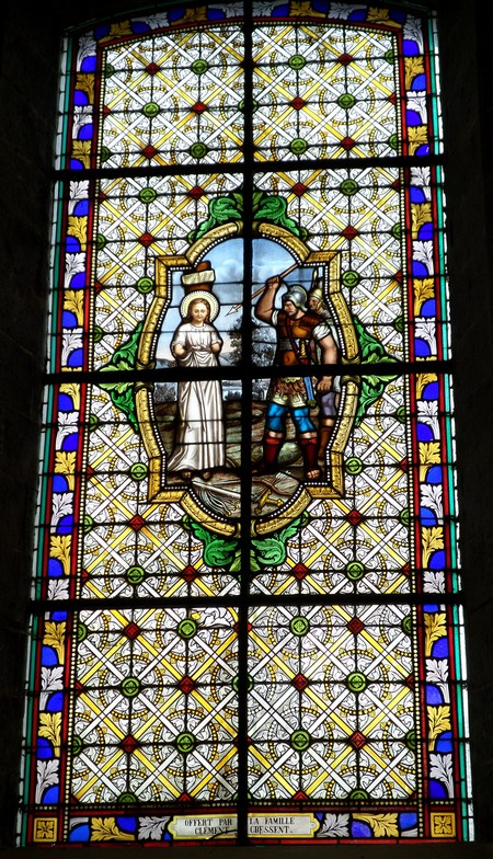 Vitrail de l'eglise à Boulogne sur Helpe