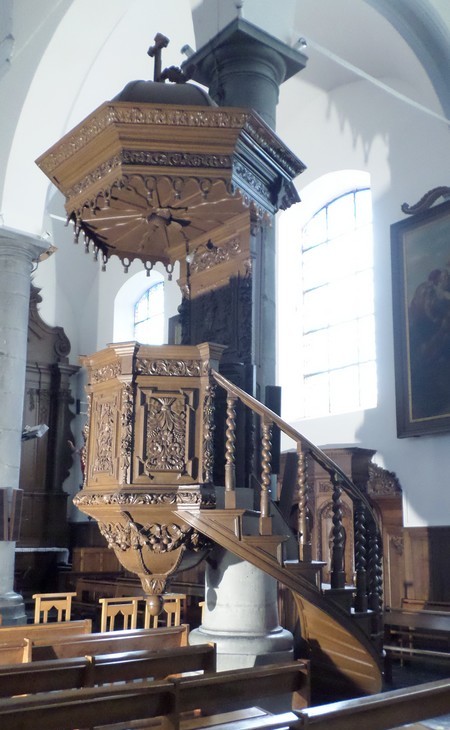 Eglise de Bousies, la chaire.
