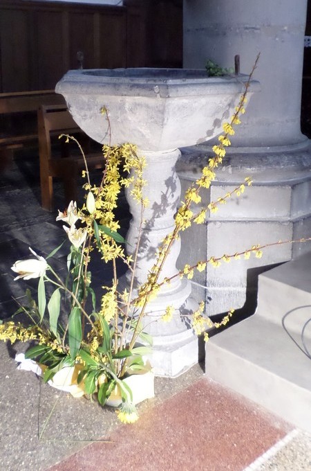 Eglise de Bousies, les fonts baptismaux.