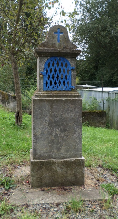 Chapelle bleue à Bousignies sur Roc