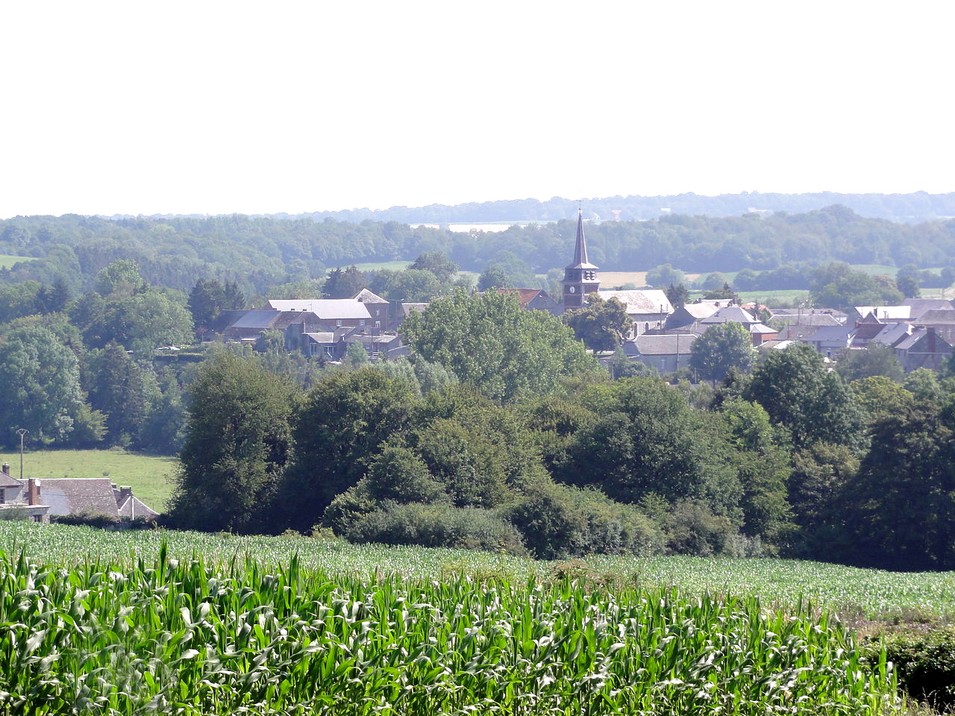 Vue du village de  Bousignies sur Roc