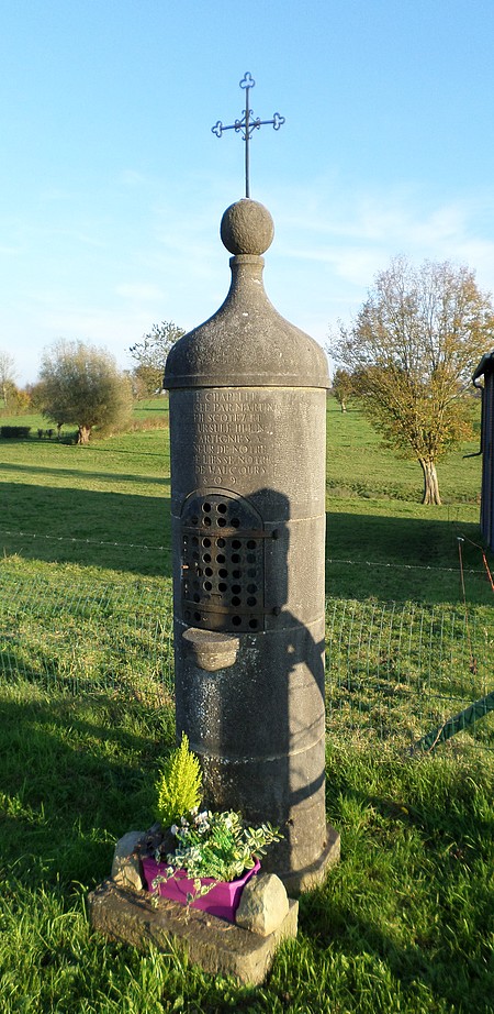 Oratoire de 1809 à Cartignies.