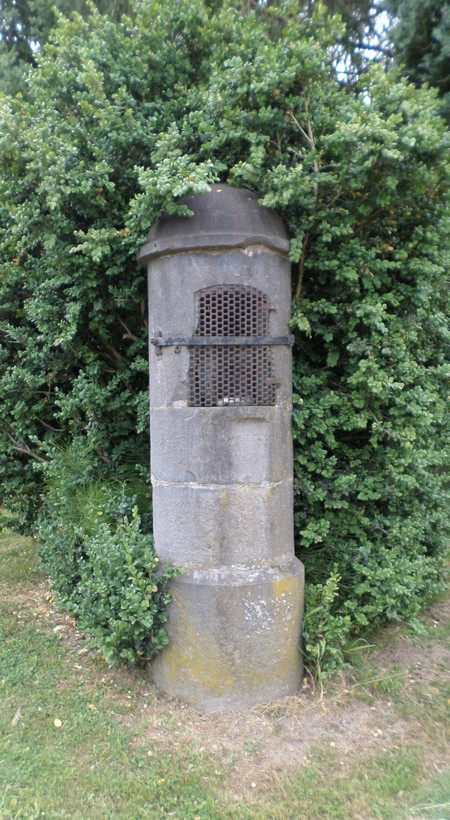 Oratoire de 1738 à Cartignies.