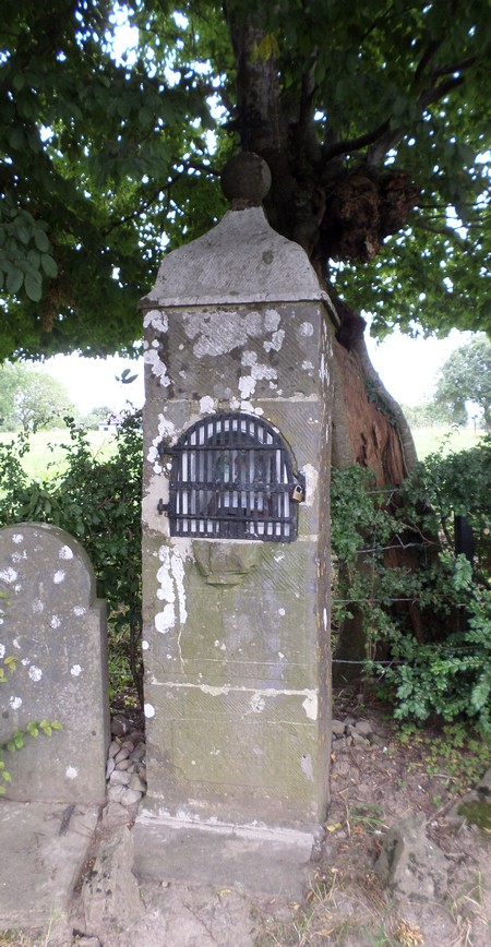 Oratoire de 1753 à Cartignies.