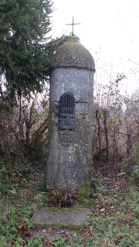 Oratoire de 1817 à Cartignies.