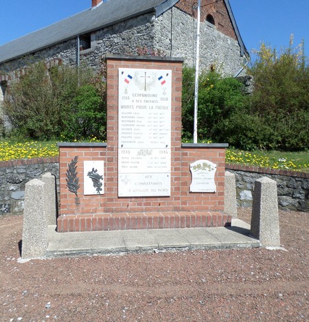 Cerfontaine, le monument aux morts.