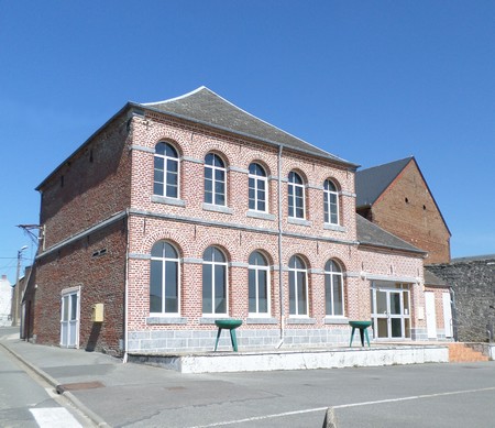 Cerfontaine, la salle des fêtes.