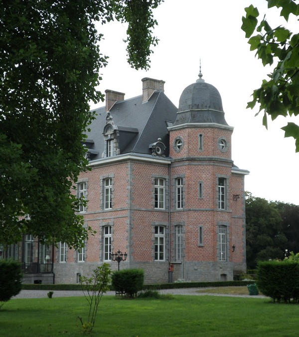 Aile Ouest du château de Dourlers.