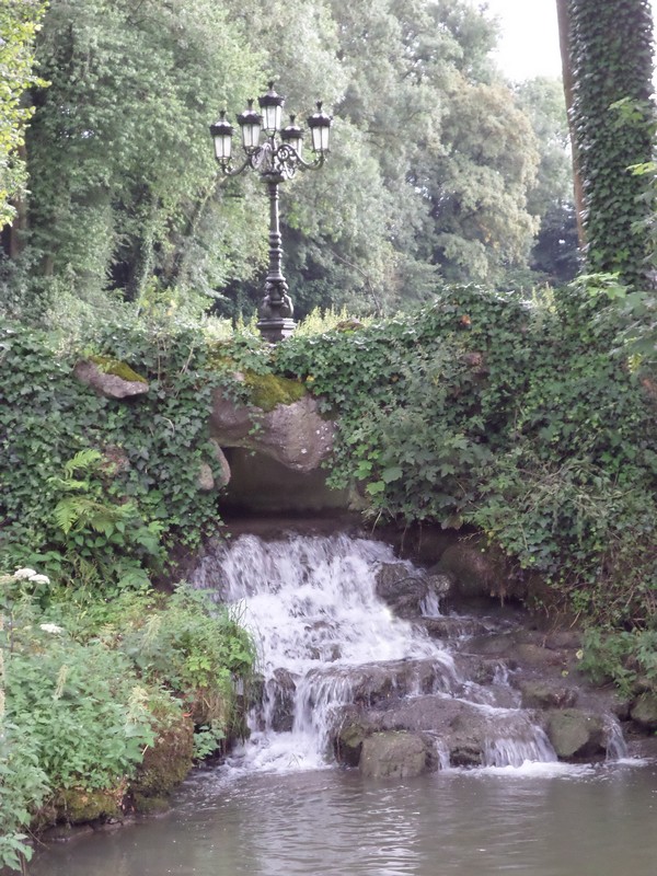 Cascade du château de Dourlers.