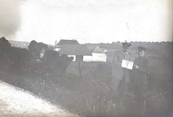 Le Château Maillard à Eppe Sauvage, carte postale