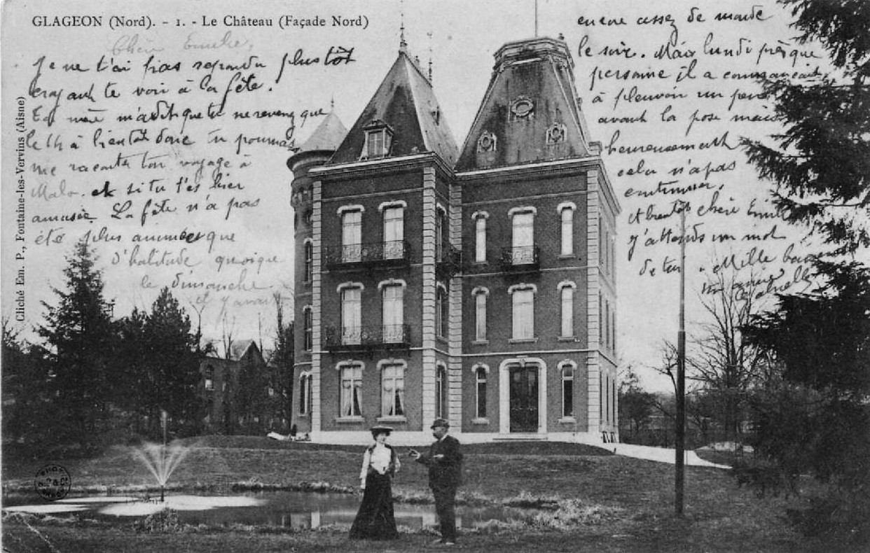 Carte postale ancienne du château des tourelles à Glageon