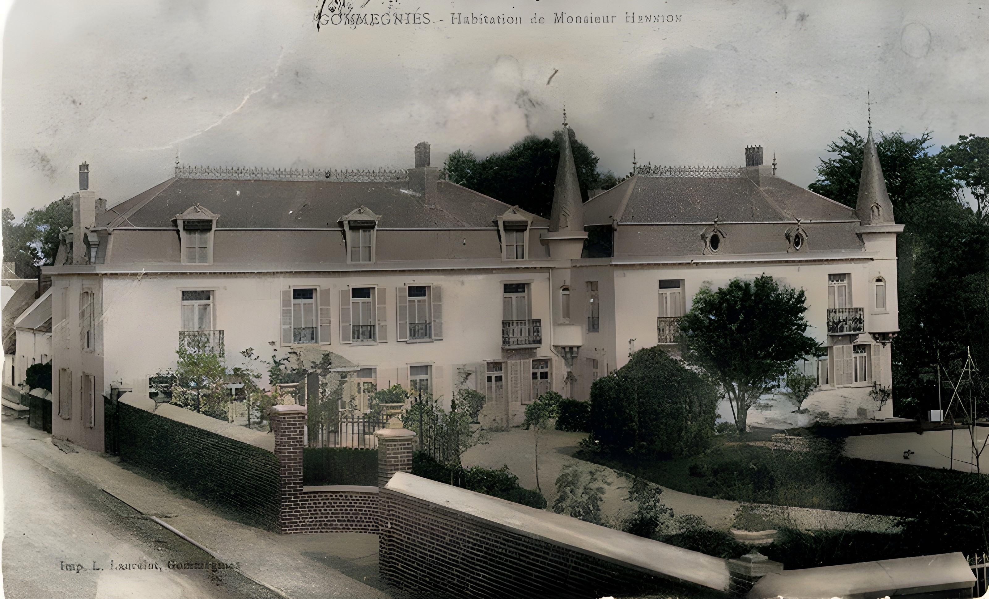Le Château de Carnoy à Gommegnies, carte postale ancienne.
