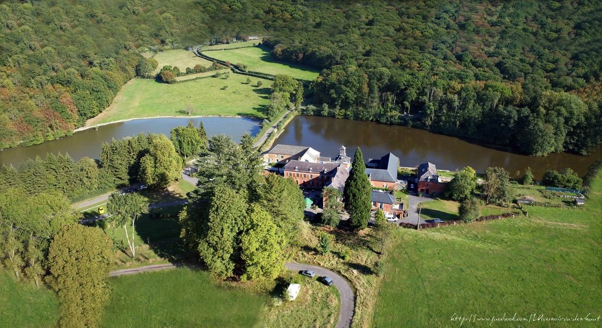 Le Château de la Motte à Liessies, vue aérienne.