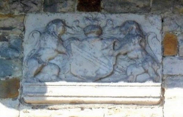 Les armoiries du château de Potelle.