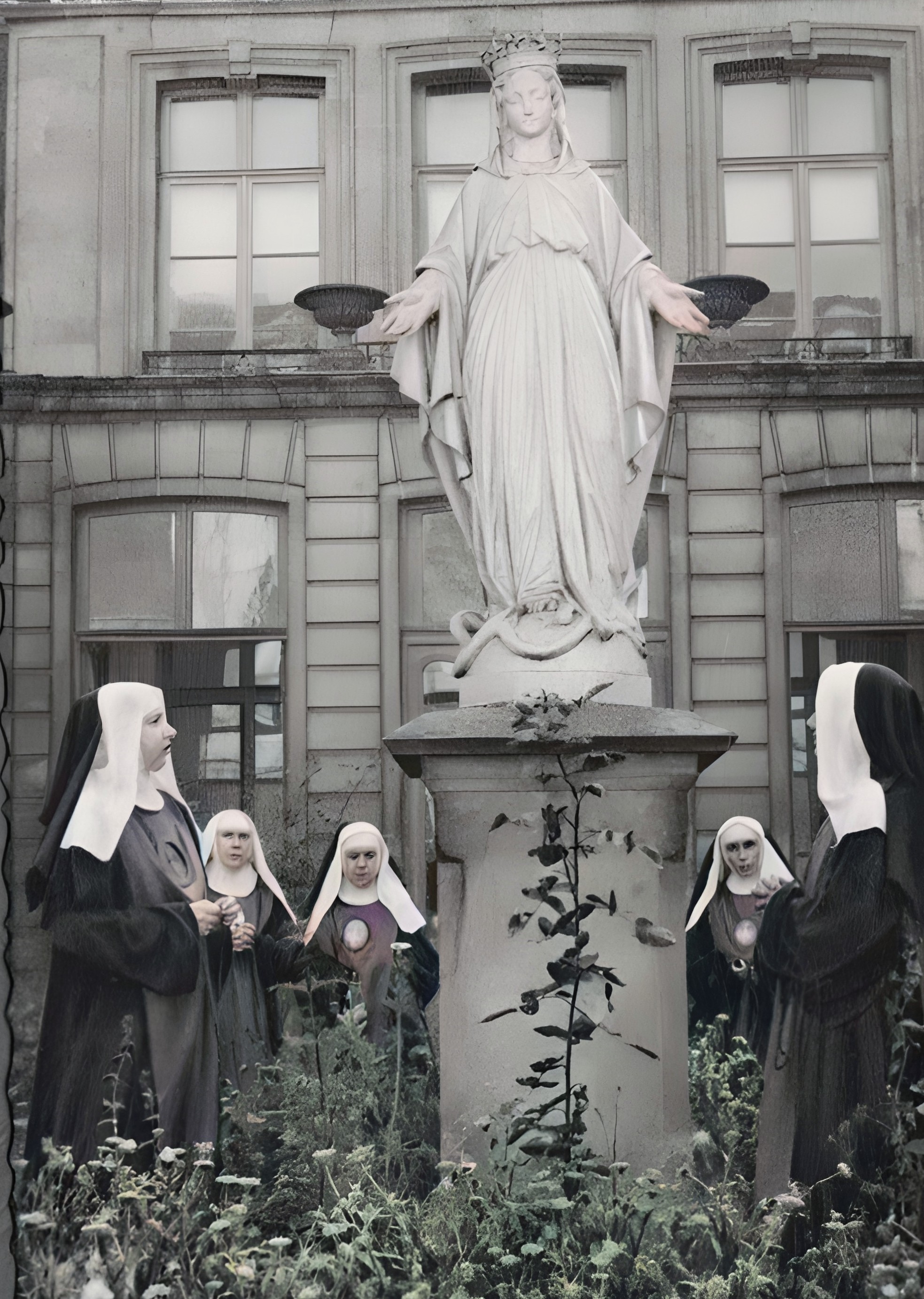 Statue de la Vierge au château de Wargnies le Petit.