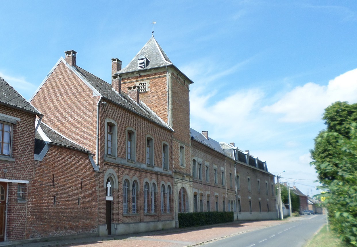 Le château de l'Epine à Wargnies le Petit.