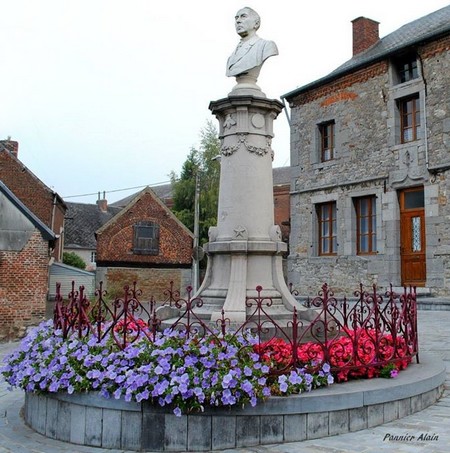 Monument Alfred Jennepin