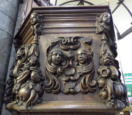 Eglise de Cousolre, panneau de la chaire.