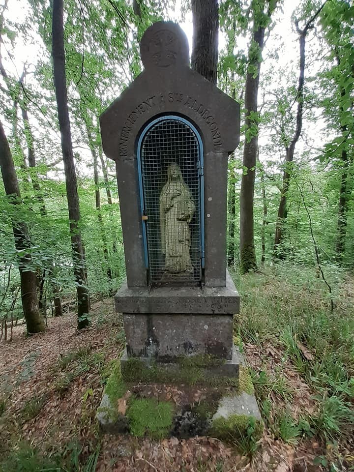 Cousolre, oratoire dédié à Ste Aldegonde.